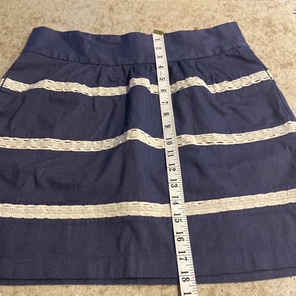 Banana Republic Chambray Denim Pull-on Skirt with Lace Accents Size 6 - Picture 11 of 11